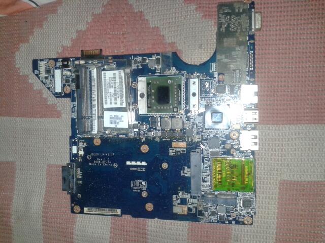 pretelan laptop compaq presario cq40 (LCD,carger,mobo,proci,DVD,ram) bekasi kota