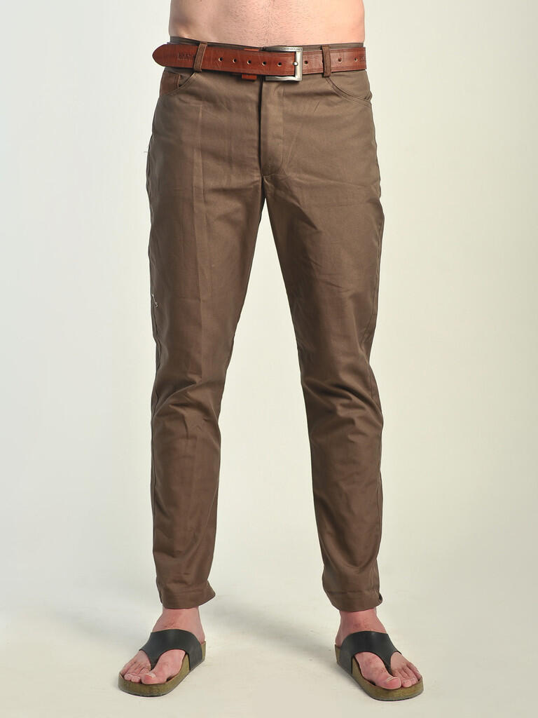 mengenal lebih jauh Chino Pants !