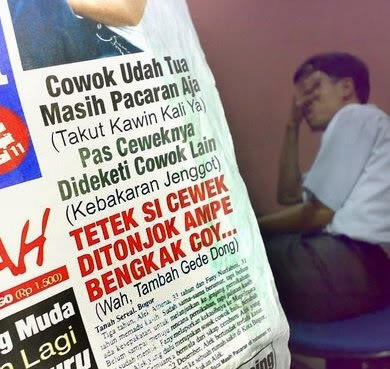 kumpulan judul konyol di koran lampu merah