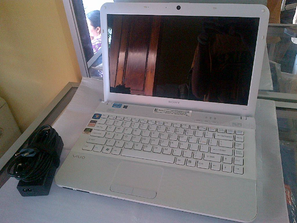 Laptop SONY VAIO VPCEG18FG Core i5 Sandy Bridge WHITE Istimewa || Surabaya