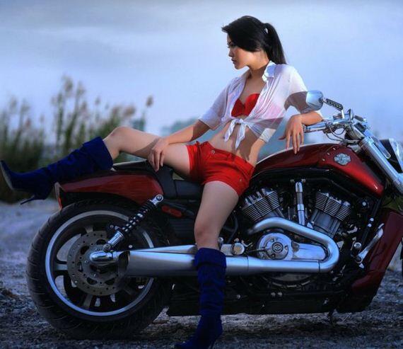 &quot; MOTORCYCLE GIRL &quot;, Yang ini bukan cabe cabe;an .