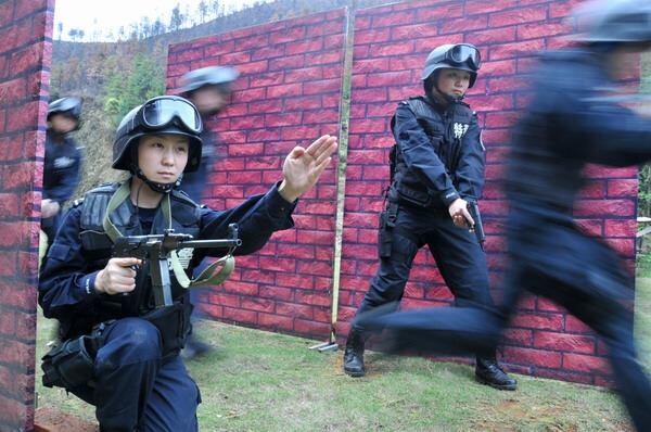 Mengintip Pelatihan dan Markas Tim SWAT Wanita di China