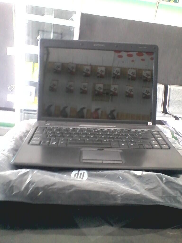 hp COMPAQ PRESARIO V3000