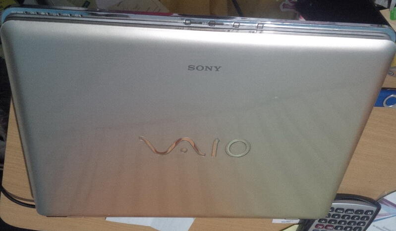 SONY VAIO VGN-CR353 PREMIUM GOLD COD Malang