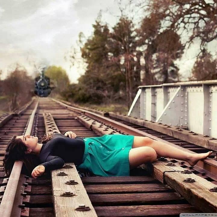 Buruan Samber bang, sebelum adek di samber Kereta