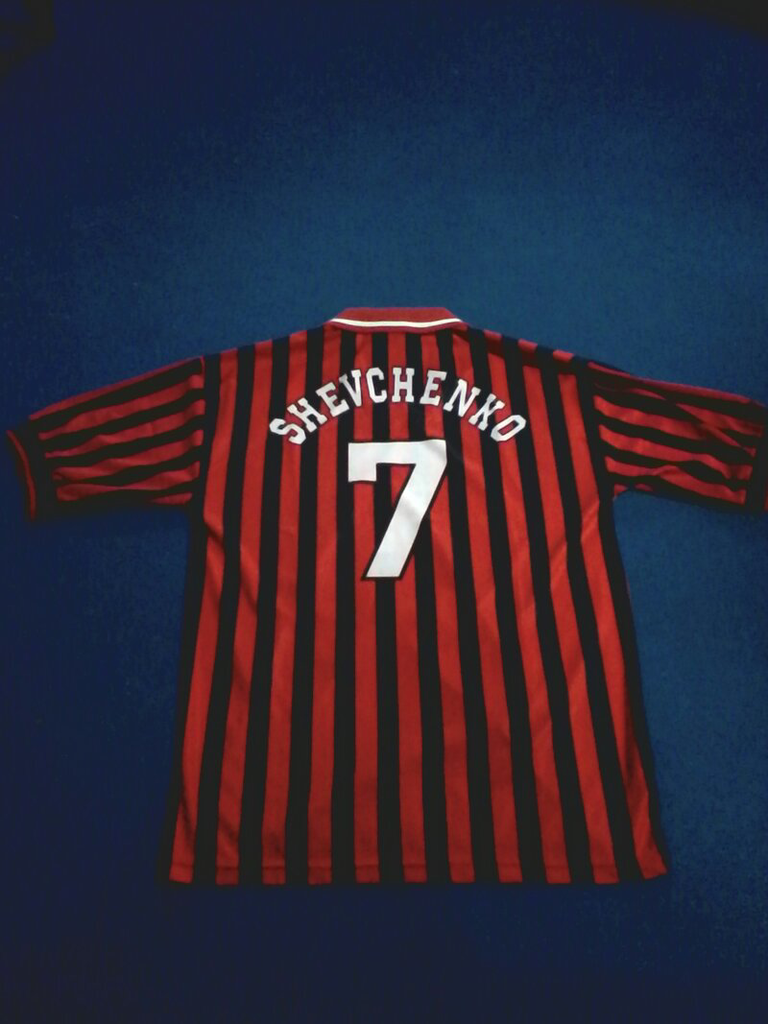 Jual koleksian jersey AC Milan centenary khusus untuk kolektor / milanisti