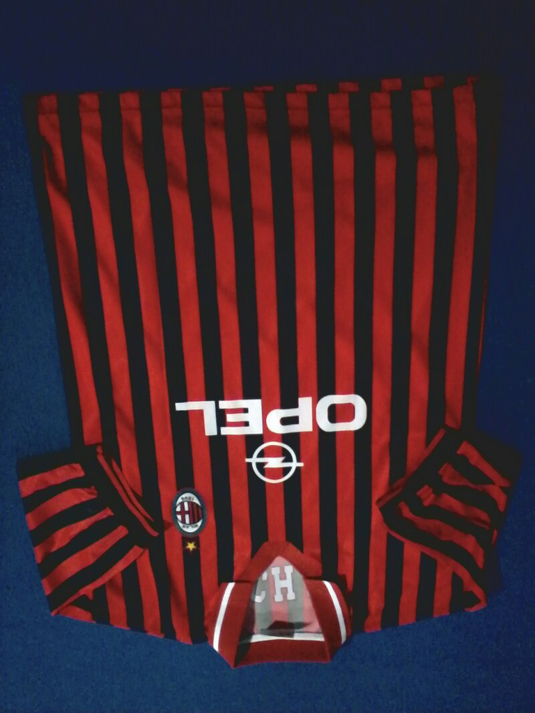 Jual koleksian jersey AC Milan centenary khusus untuk kolektor / milanisti