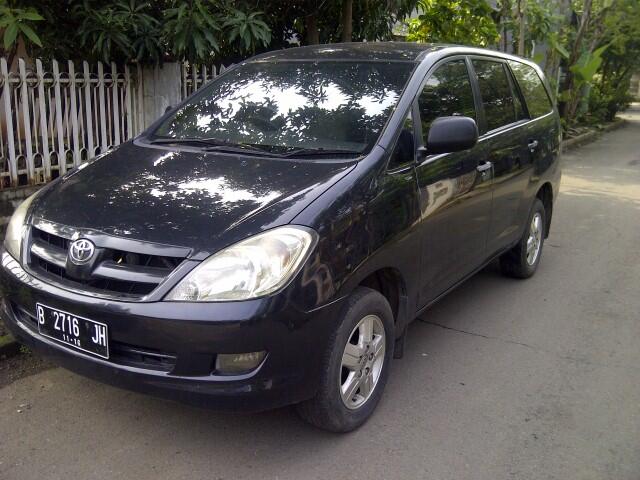 Dijual mobil keluarga Inova type G 2006 - Hitam - matic