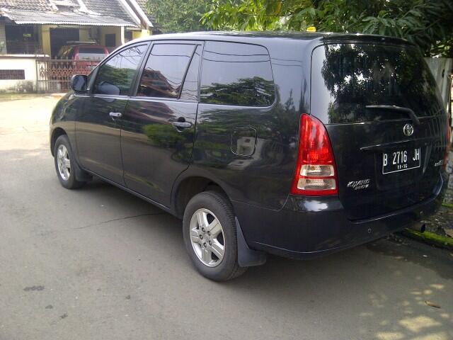 Dijual mobil keluarga Inova type G 2006 - Hitam - matic