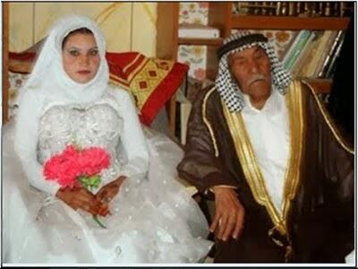 Cewek Perawan Nikah Sama Kakek-Kakek Peyot 92 Tahun.