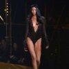Model Paris Pamerkan Pakaian Dalam di Etam Fashion Week (BB++)