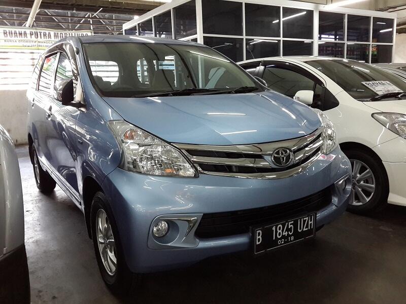 Avanza Biru Metalik: Lebih dari Sekadar Kendaraan, Sebuah Simbol Kepercayaan dan Kebebasan