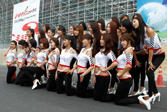 Race Queens: Formula One &amp; Car Show