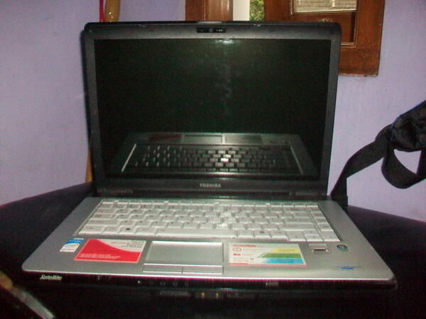TOSHIBA SATELLITE A200