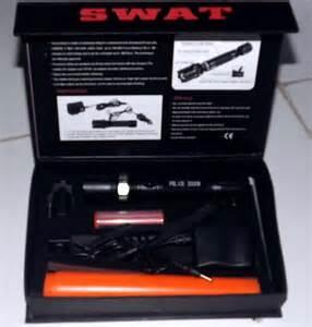 Swat Lampu Senter Alat Penerang plus kompas