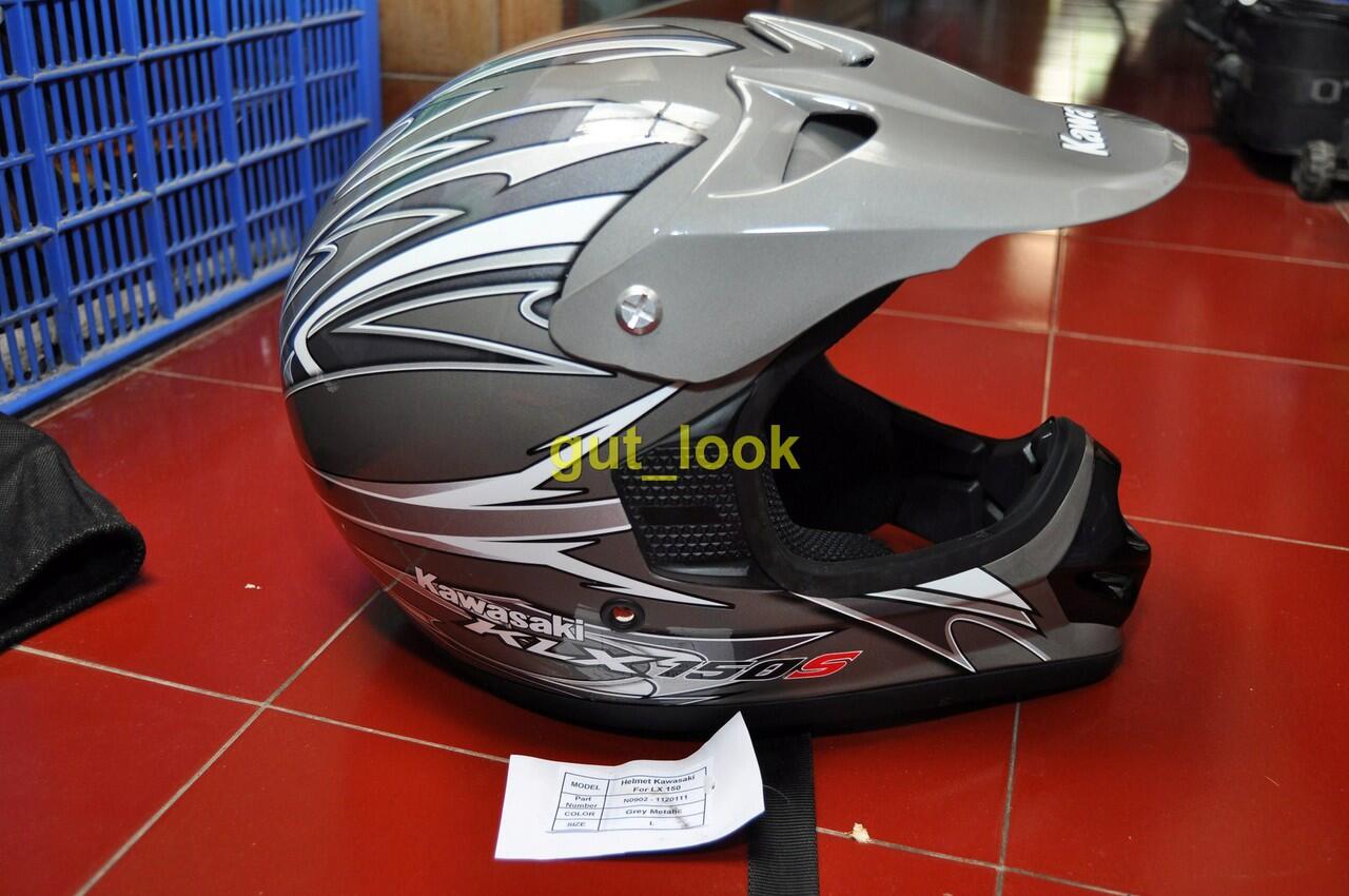 Terjual WTS Koleksi Helm Ori Full face Yamaha dan Kawasaki 