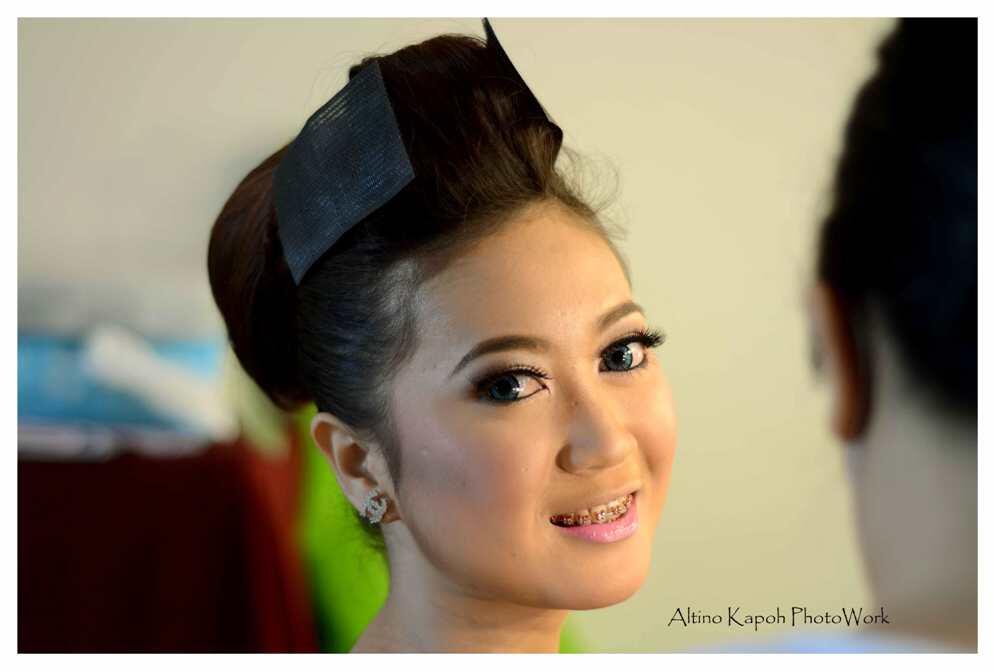Hair & Make Up ( Hair & Make Up Artis ( Pernikahan, Party, Graduation )