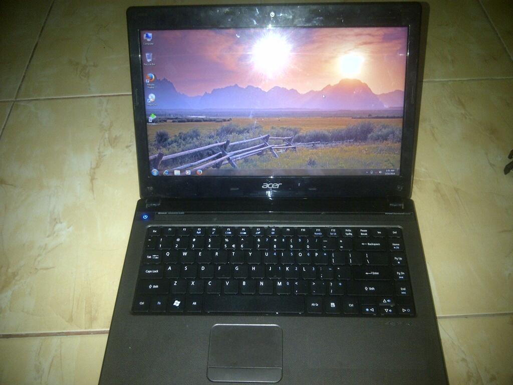 Laptop Acer 4752z Corei3 2330 Hardisk 500gb Fullset