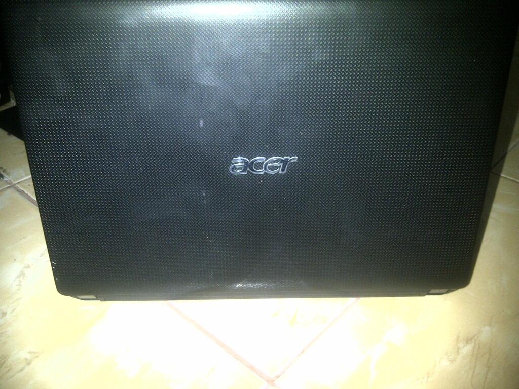 Laptop Acer 4752z Corei3 2330 Hardisk 500gb Fullset