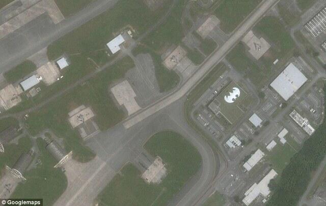 Simbol&quot; yang tertangkap oleh google earth