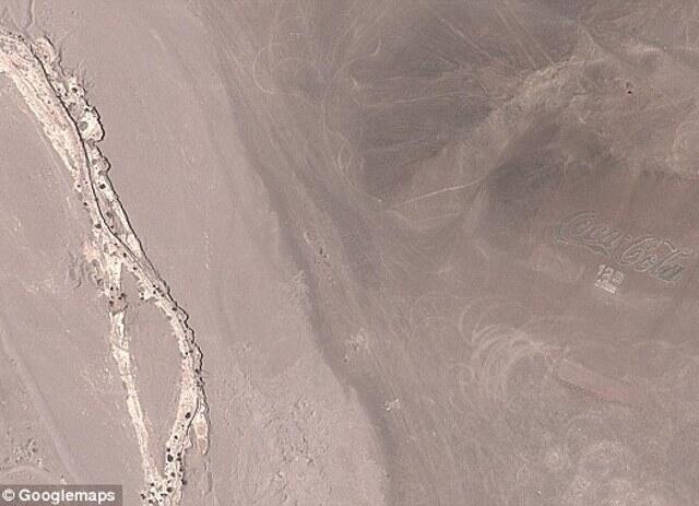 Simbol&quot; yang tertangkap oleh google earth