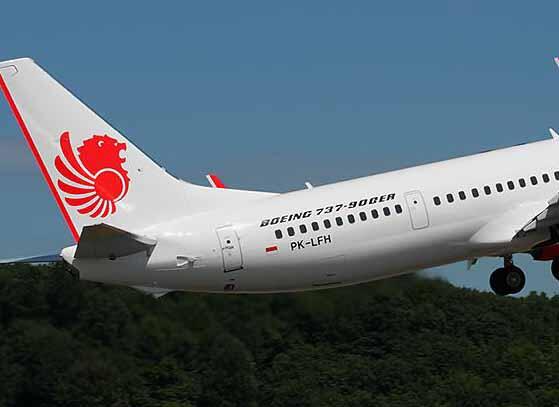 Cara mbedain boeing 737-800ER dengan 900ER dari fisiknya