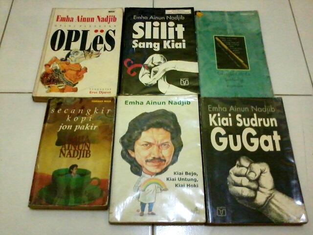 Terjual Jual Buku  buku  Lawas Cak  Nun  Emha Ainun Najib 