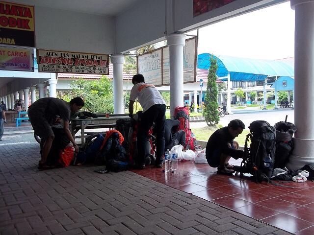 PENDAKIAN BASAH GUNUNG SUMBING 3.371 Mdpl ( via Bowongso ) 27 Feb – 01 Mar 2014