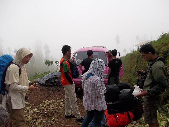 PENDAKIAN BASAH GUNUNG SUMBING 3.371 Mdpl ( via Bowongso ) 27 Feb – 01 Mar 2014