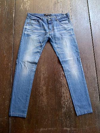 april 77 west disizzit supreme stussy gap feltic ferrari dickies nirvana the beatles