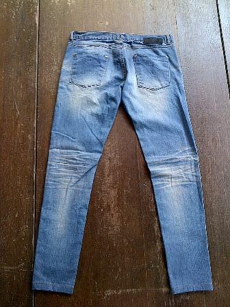 april 77 west disizzit supreme stussy gap feltic ferrari dickies nirvana the beatles