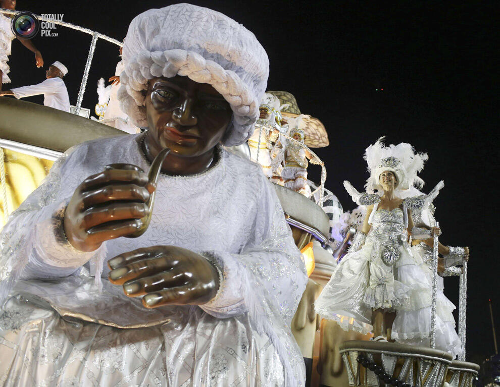 Inilah Karnaval Terbesar dan paling ditunggu sejagad " RIO KARNAVAL 2014 "