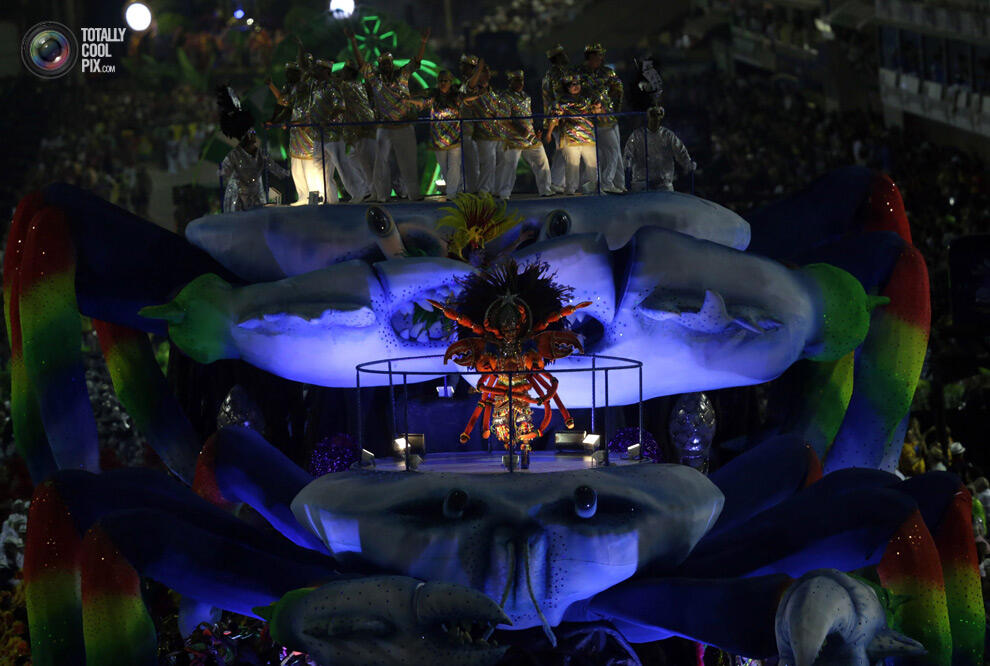 Inilah Karnaval Terbesar dan paling ditunggu sejagad " RIO KARNAVAL 2014 "