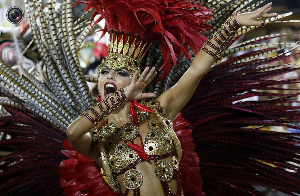 Inilah Karnaval Terbesar dan paling ditunggu sejagad " RIO KARNAVAL 2014 "