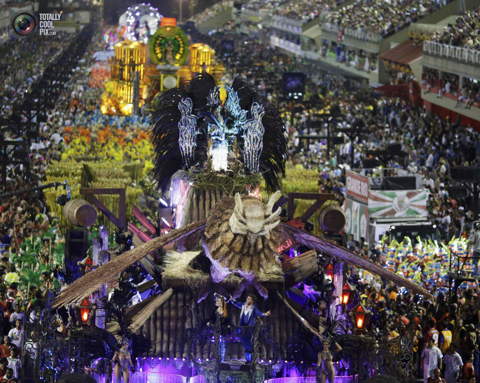 Inilah Karnaval Terbesar dan paling ditunggu sejagad " RIO KARNAVAL 2014 "