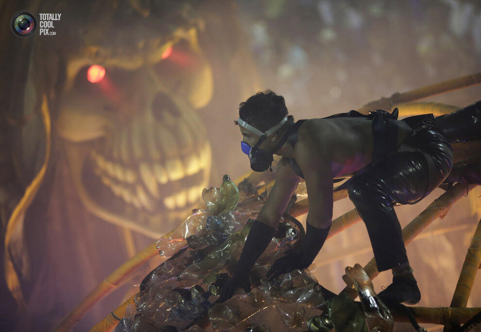 Inilah Karnaval Terbesar dan paling ditunggu sejagad " RIO KARNAVAL 2014 "