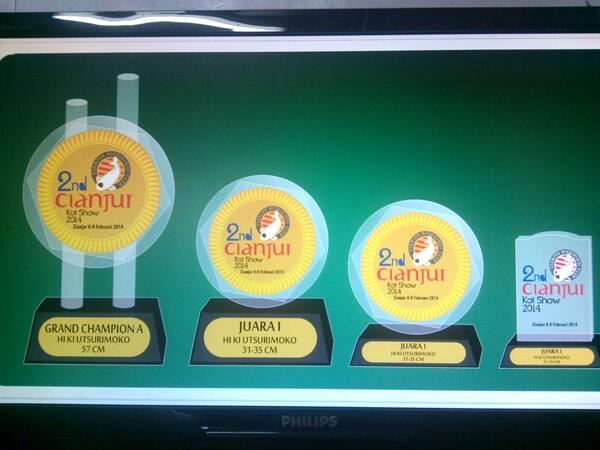 Cari Jasa pembuatan plakat, trophy, piala, medali, pin 