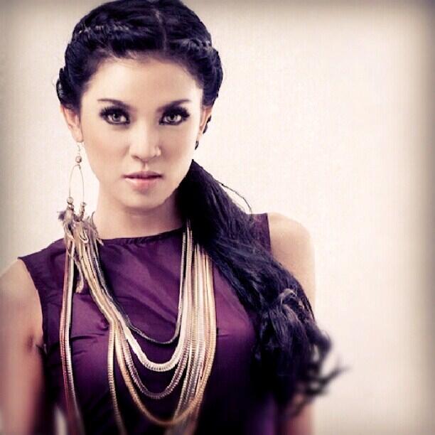 &#91;PICT&#93; MODEL POPULAR WORLD MAGAZINE (BB DIKIT)