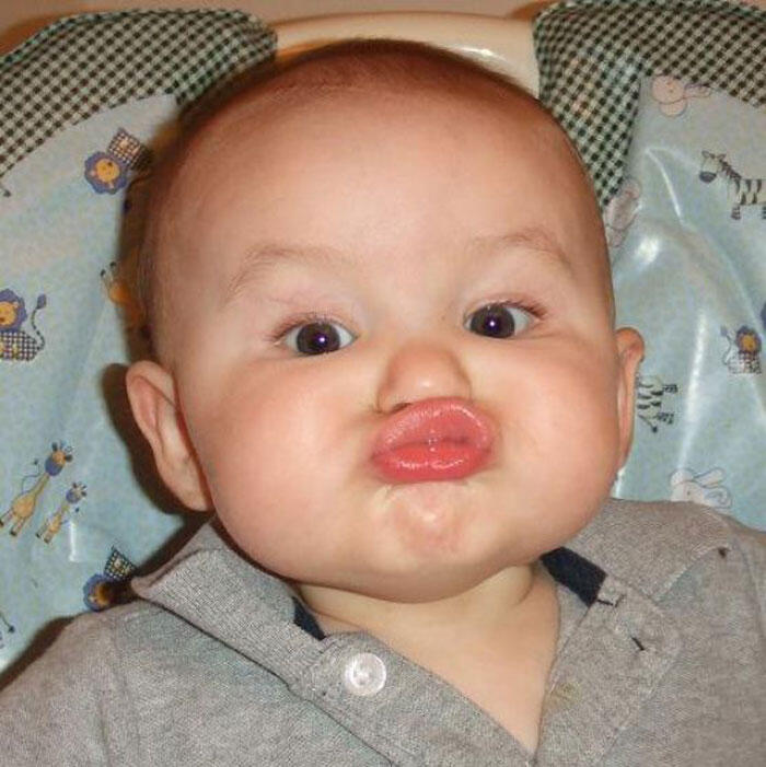 Bayi mungil ini bisa kungfu, dan melawan naga!