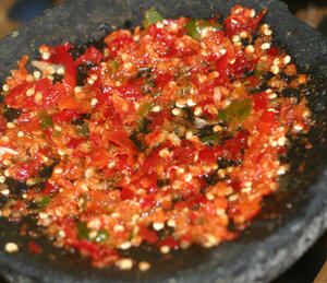 Sambel,Sambel Mentah VS Sambel Tumis Ma'nyosan mana? Share Dimari