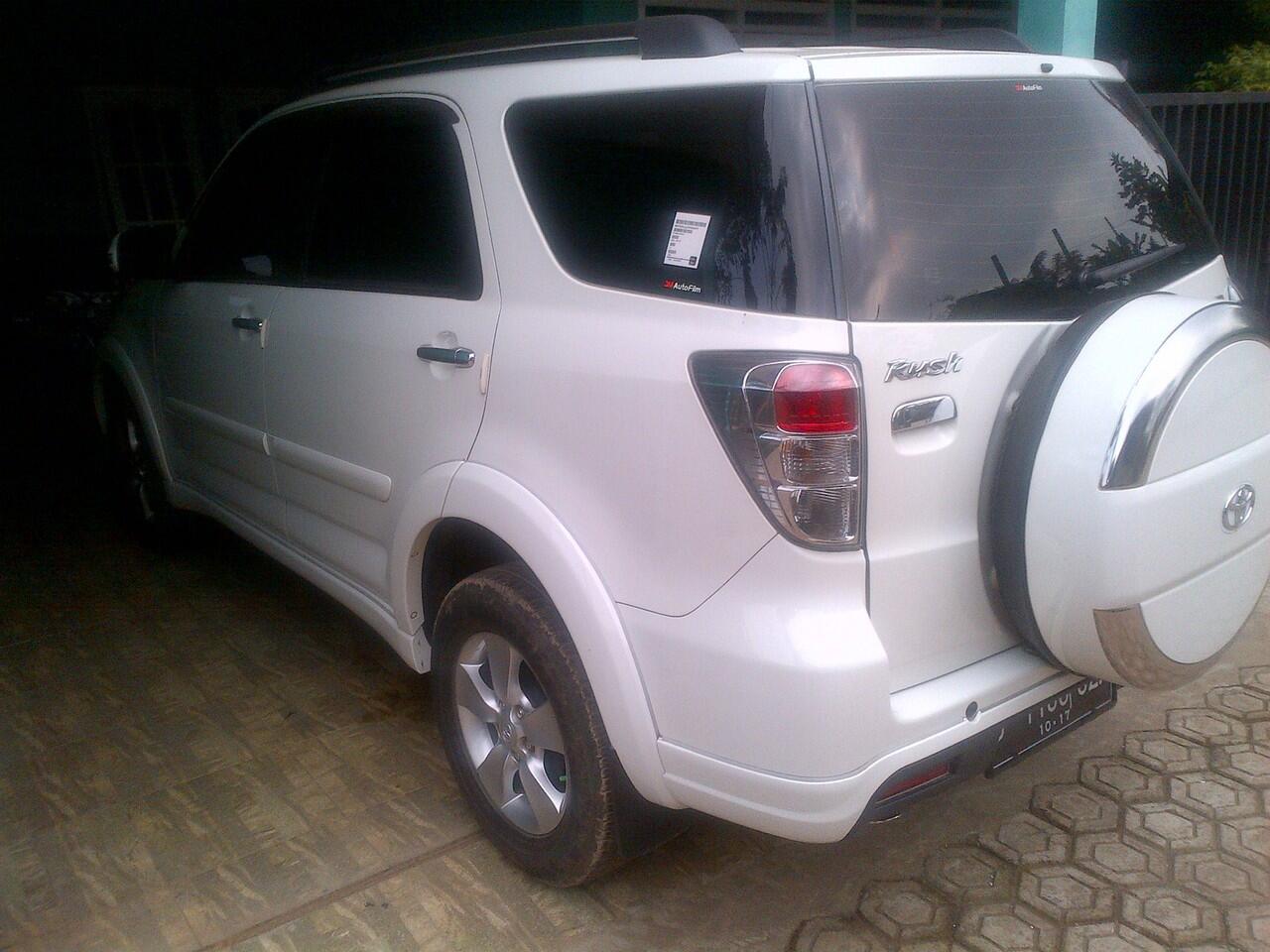 TOYOTA RUSH TYPE G 2012 WHITE OVERKREDIT