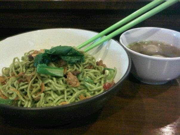Mie Hijau Therapy.... aneh kan?? check it out!!