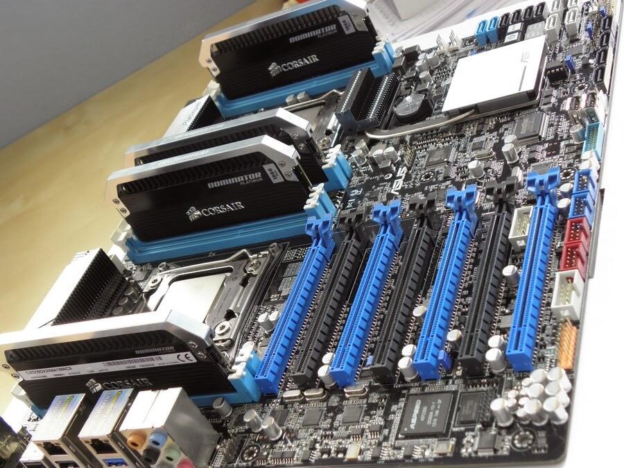 Prosesor 8-Core Intel Dirilis 2014