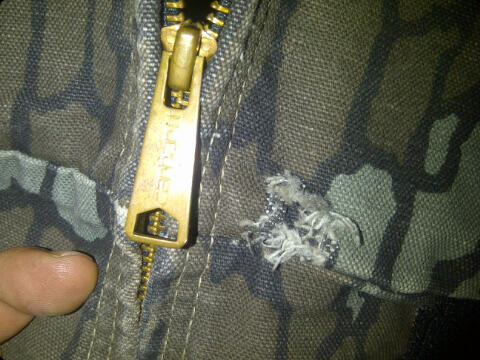 jaket hoodie carhartt size xl fit medium kondisi 90% edisi 100 tahun made in usa