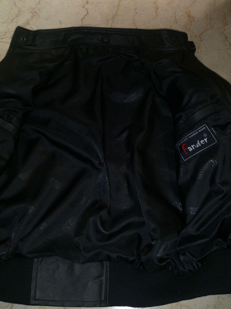Jaket kulit vorsite 100% ga jadi pake