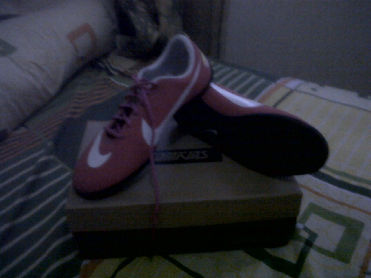JUAL SEPATU FUTSAL NIKE MERCURIAL,DLL HARGA MURAH !!!! MAMPIR DULU