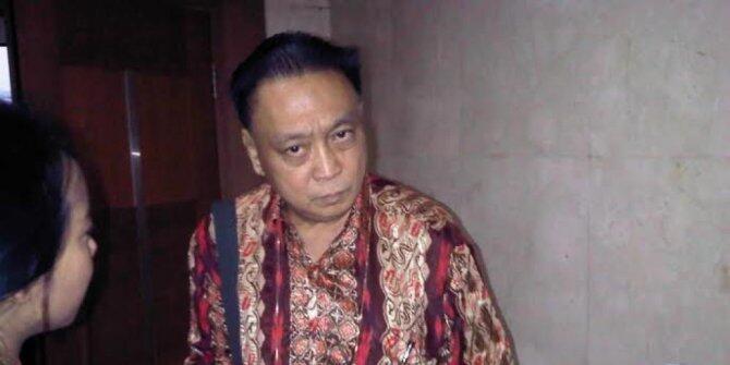 DPR Tidak Terima Dengan Calon Hakim MK yang memiliki Banyak Gelar Akademis