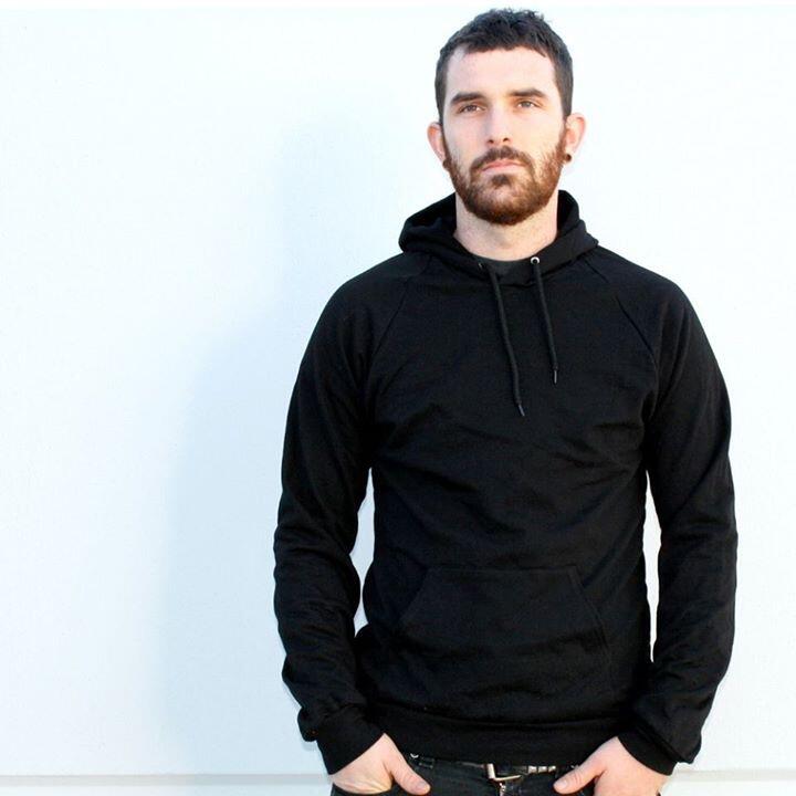 Dijual Jaket berbagai model : Baseball, Hoodie Jumper dan Zipeer, Sweater Polos!