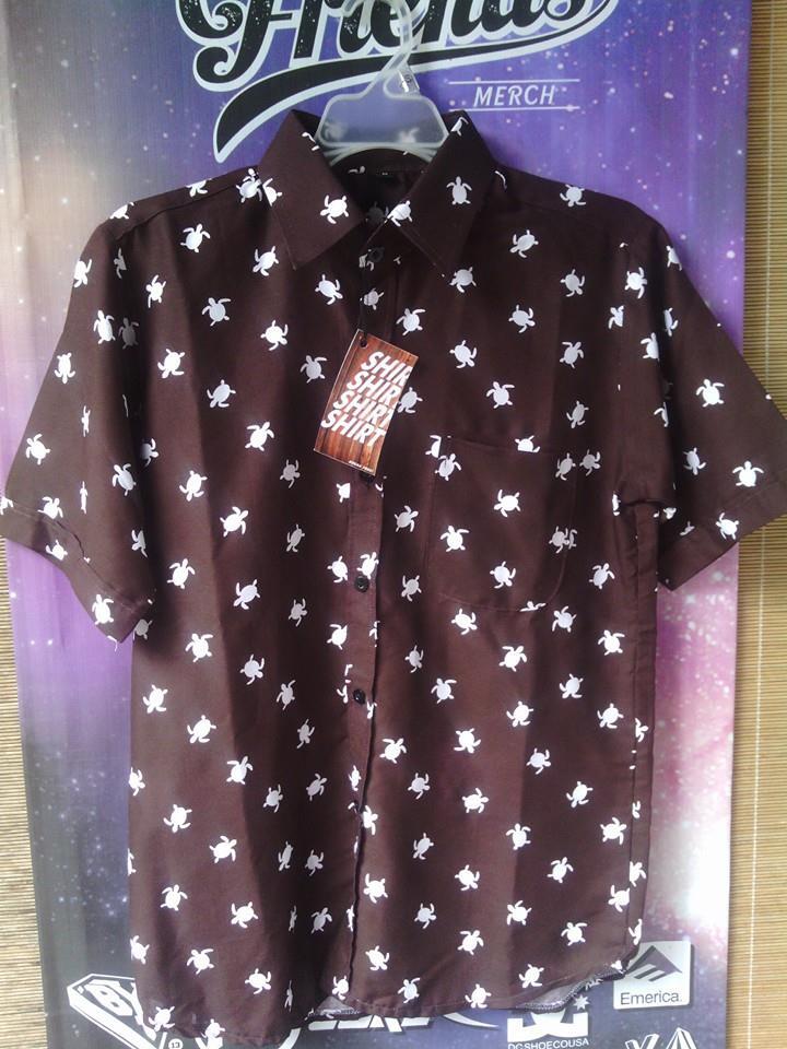 Kemeja full print motif playboy dan masih banyak gan mtoif lainnya gan yoo ah