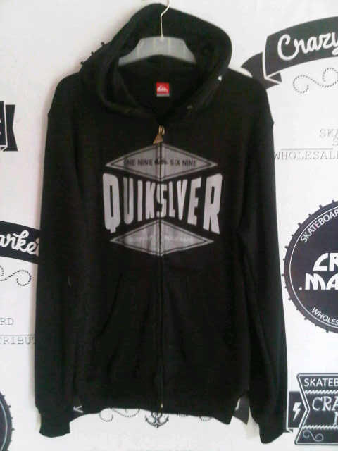 Jual Hoodie Vans, DC, Thrasher, and many more brand skate dengan harga terjangkau